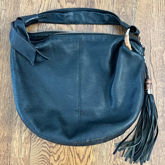 Black leather Gucci slouchy bamboo jungle hobo with tassel - Picture 2 of 14